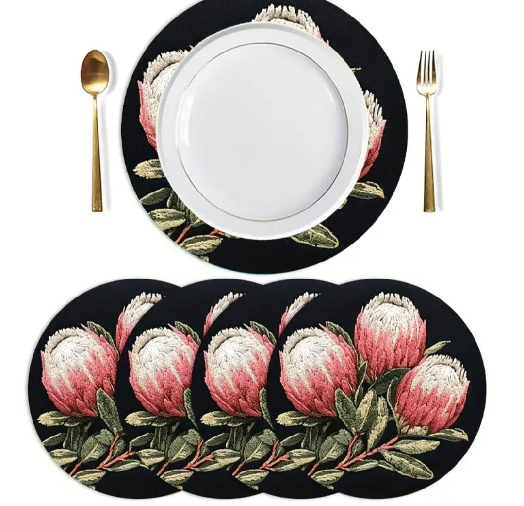 4pce Round protea place mats