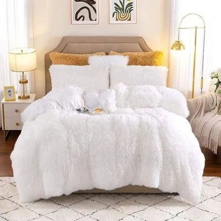 Fluffy bedding set