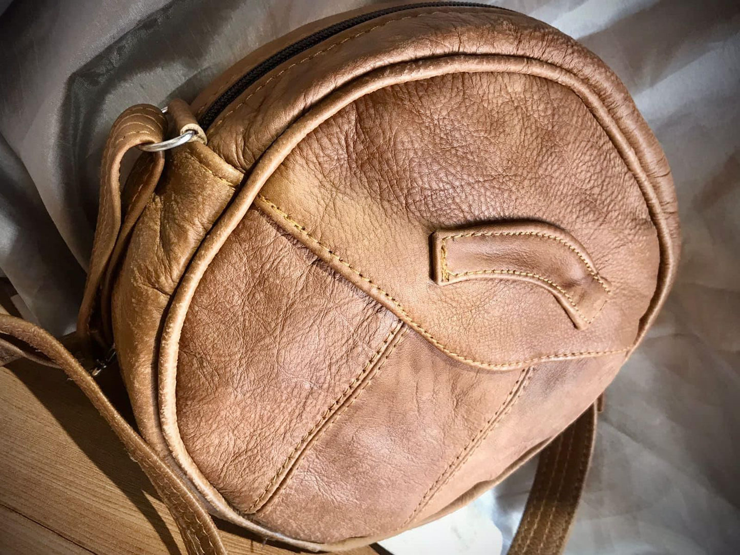 Leather round bag