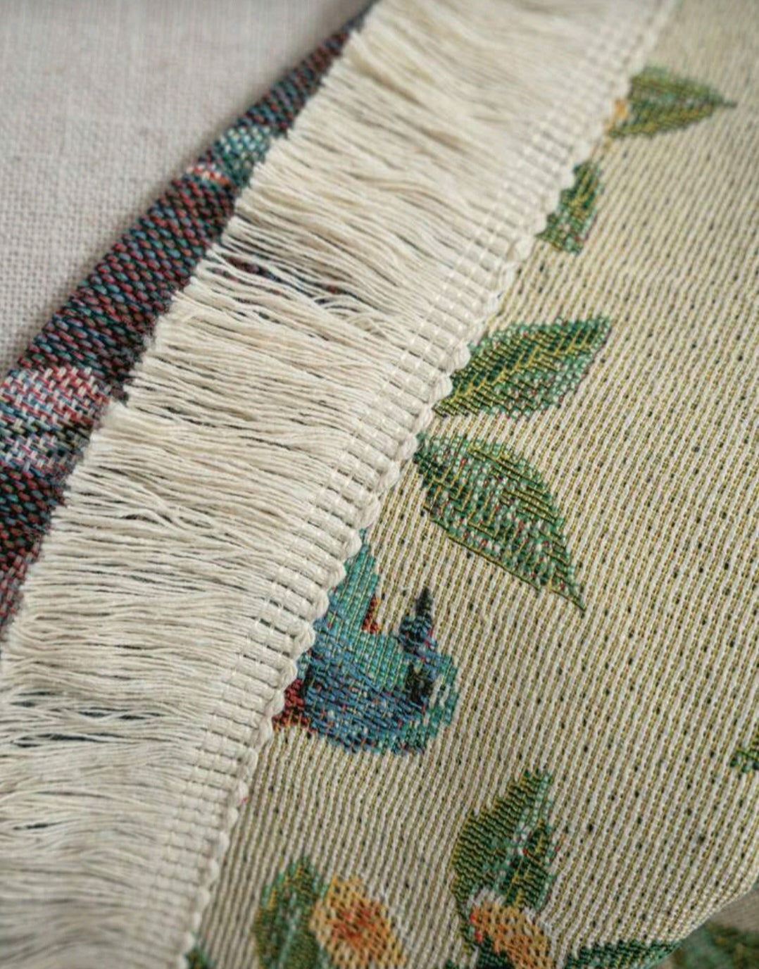 Vintage Farmhouse Jacquard Sofa Cover – Bird & Leaf Pattern, Thick Pet-Friendly Couch Protector