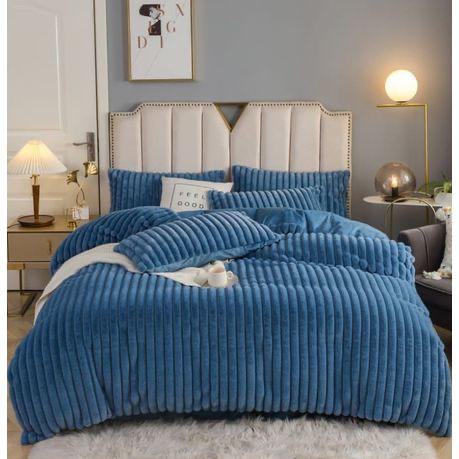 Stripey Sherpa Comforter Set – 5 Piece (Queen Size)