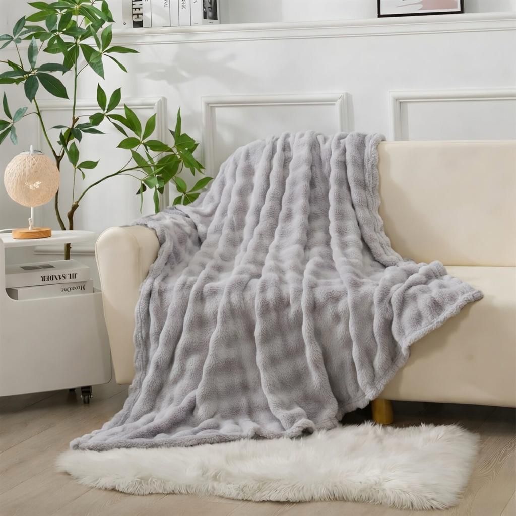 Luxury Flannel Throw Blanket – Ultra Soft Plush Sofa & Bed Throw (180 × 210 cm) – Available in 12 Colours