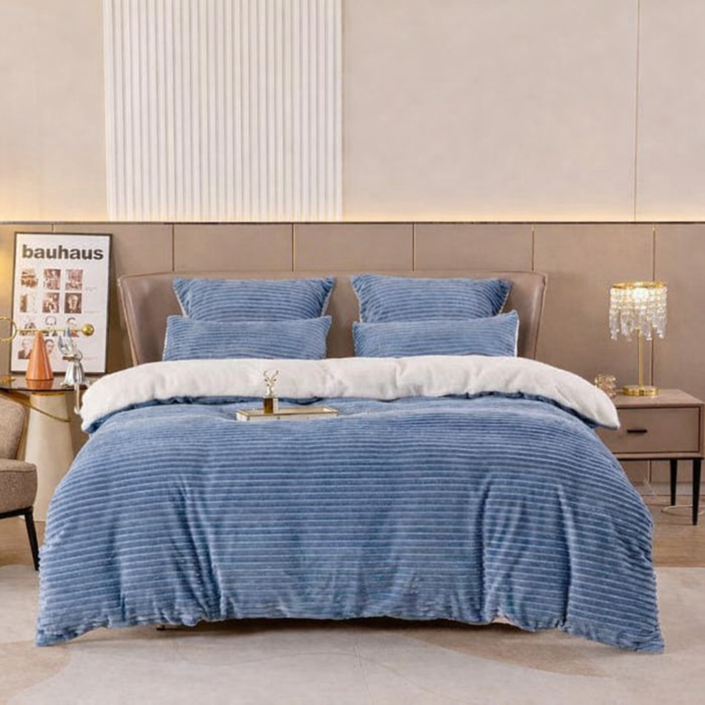 Stripey Sherpa Comforter Set – 5 Piece (Queen Size)