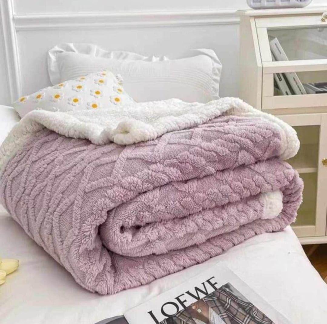 Geometric Sherpa blankets
