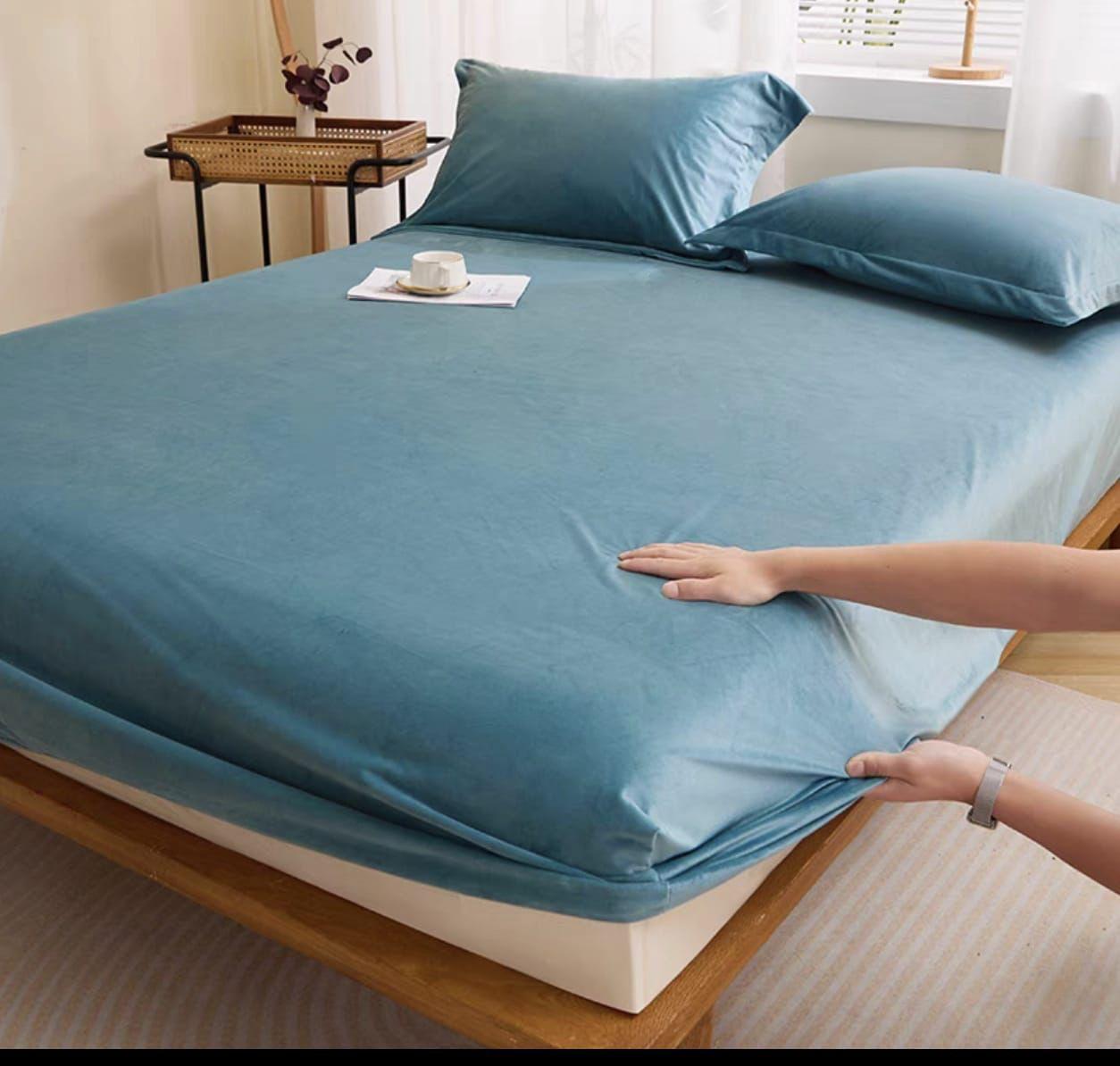 3pcs Velvet Sheet Set (Winter Fitted Set)