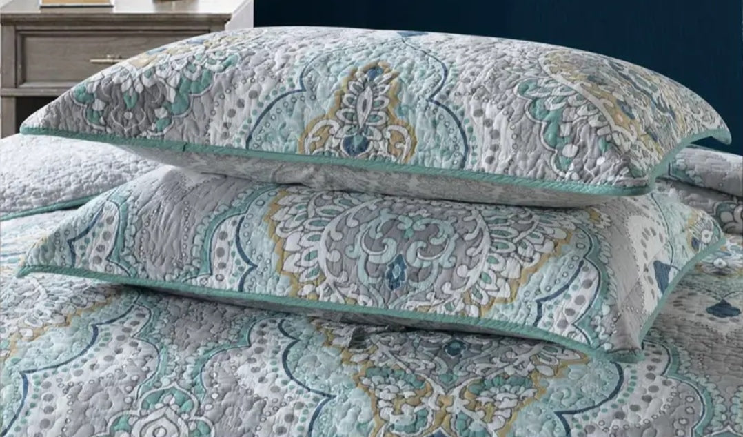 Aqua Paisley 90% Cotton Quilted Comforter Set